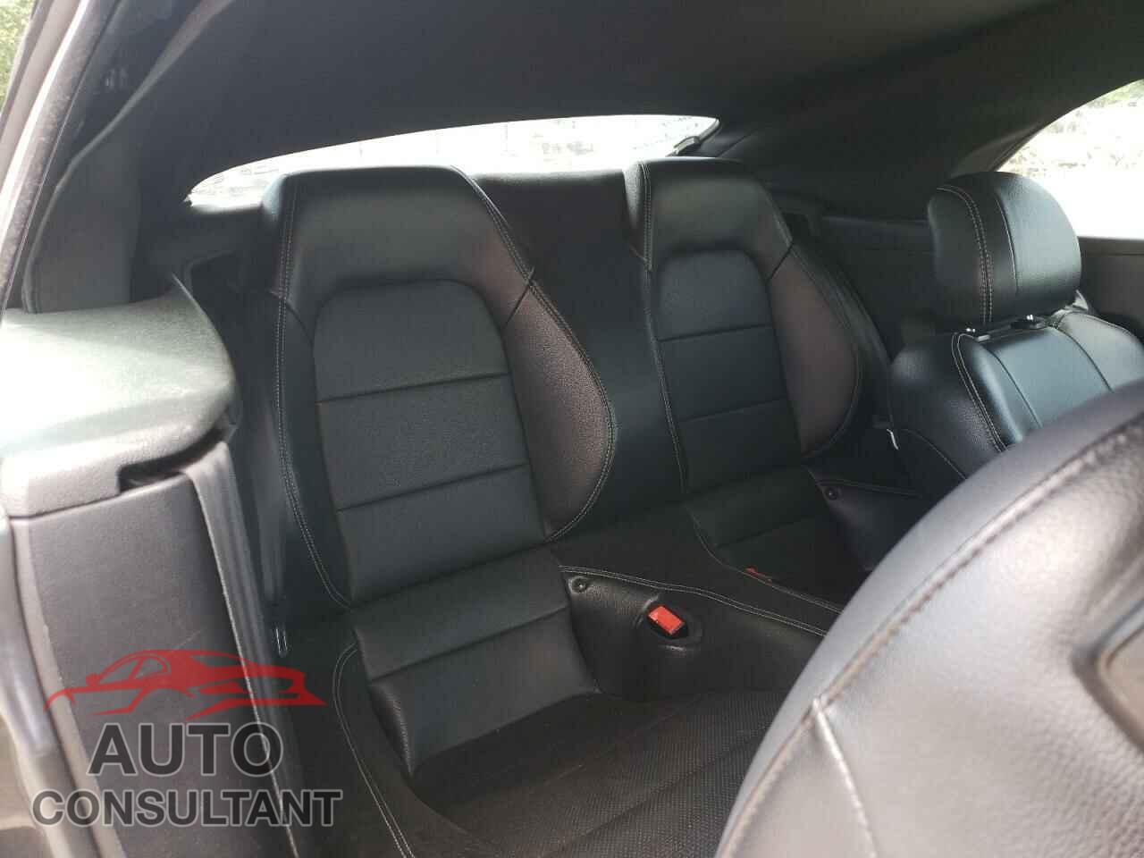 FORD MUSTANG 2020 - 1FATP8UH0L5136875