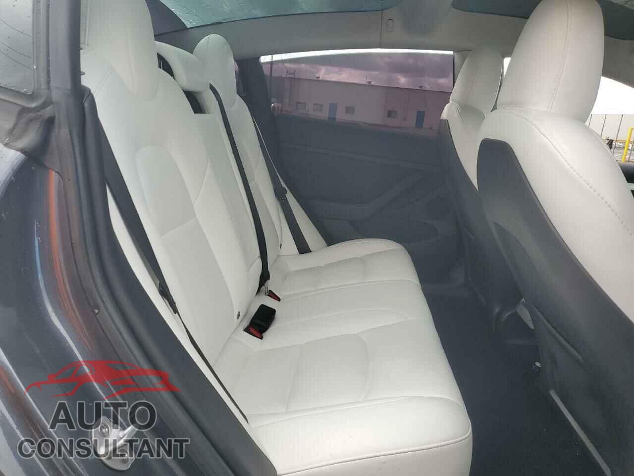 TESLA MODEL 3 2023 - 5YJ3E1EA4PF687162
