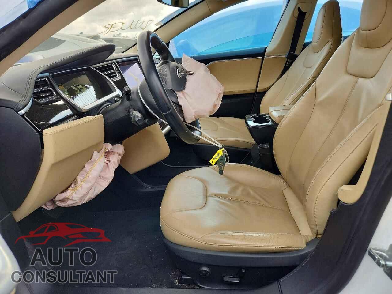 TESLA MODEL S 2013 - 5YJSA1BG5DFP09844