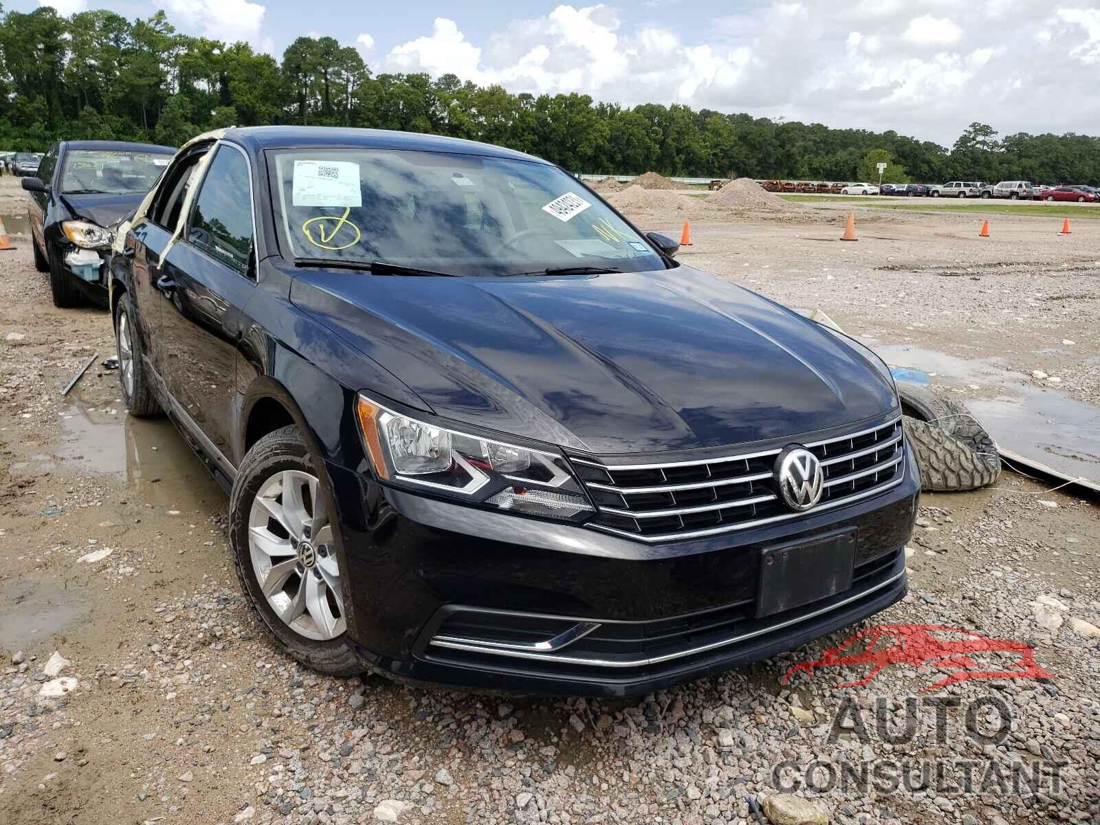 VOLKSWAGEN PASSAT 2017 - 1VWAT7A39HC051601