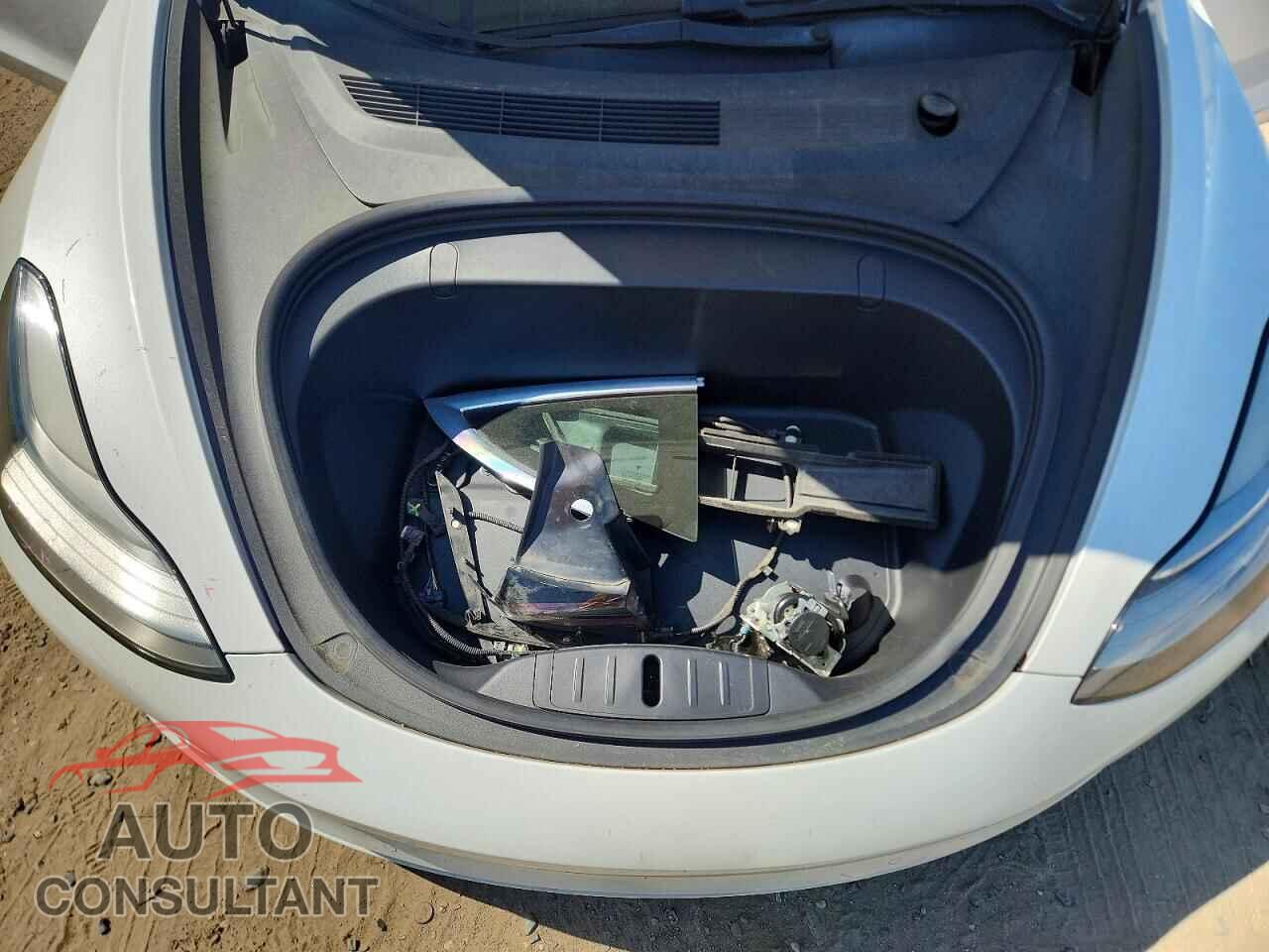 TESLA MODEL 3 2019 - 5YJ3E1EB9KF515730