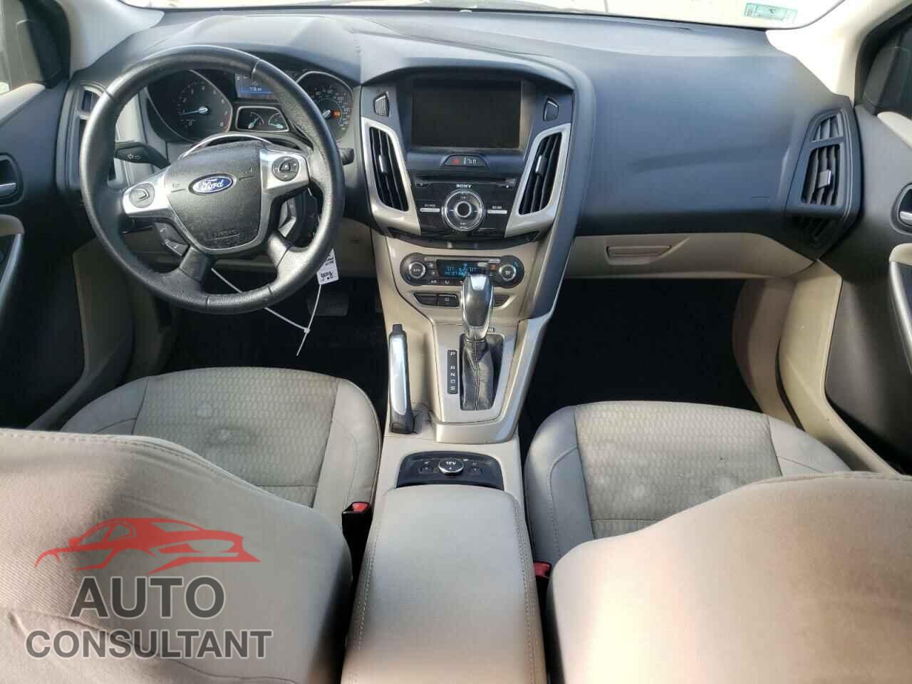 FORD FOCUS 2012 - 1FAHP3H24CL266474