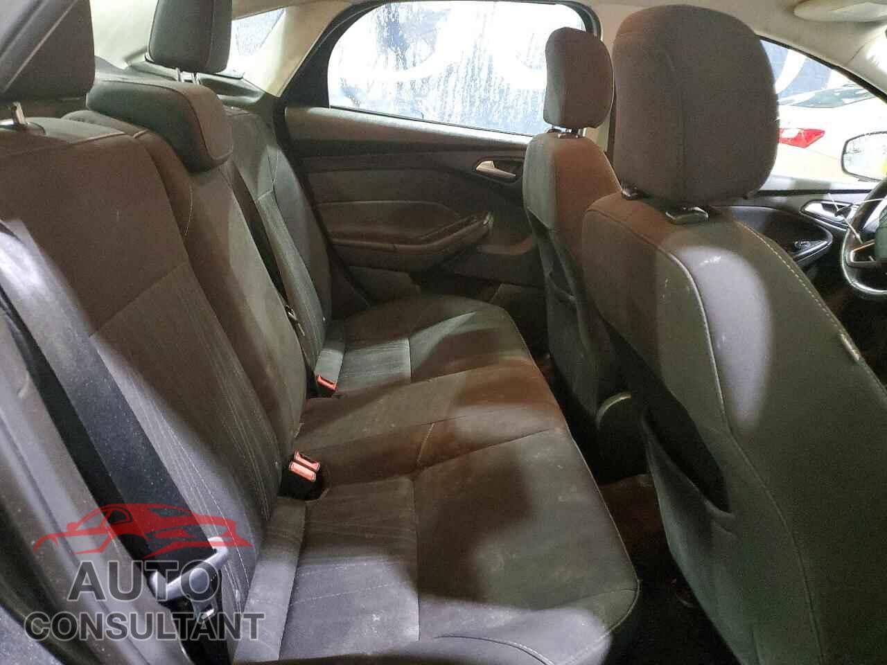 FORD FOCUS 2016 - 1FADP3F28GL295516