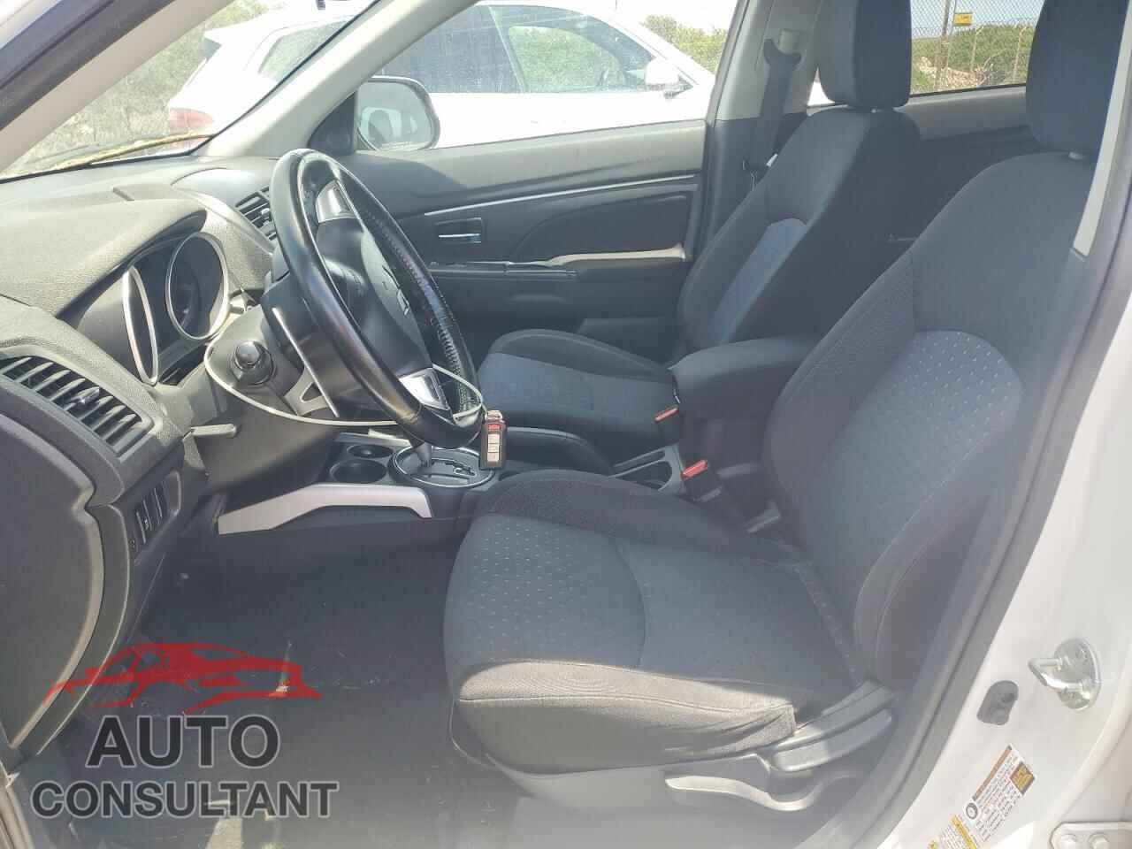 MITSUBISHI OUTLANDER 2011 - JA4AP4AUXBZ007734