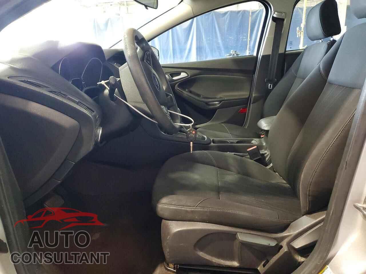 FORD FOCUS 2016 - 1FADP3F2XGL249055