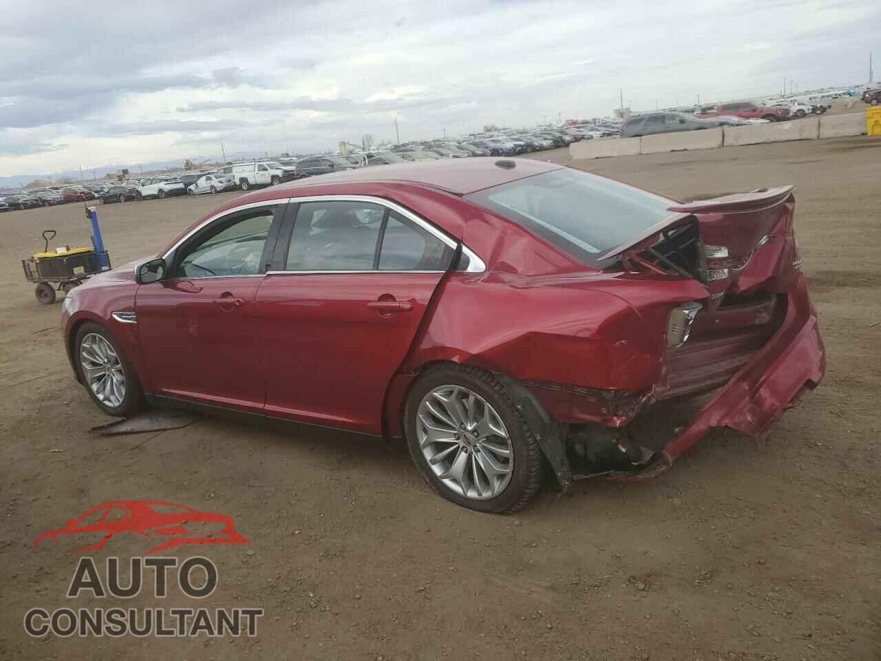 FORD TAURUS 2015 - 1FAHP2F82FG161656