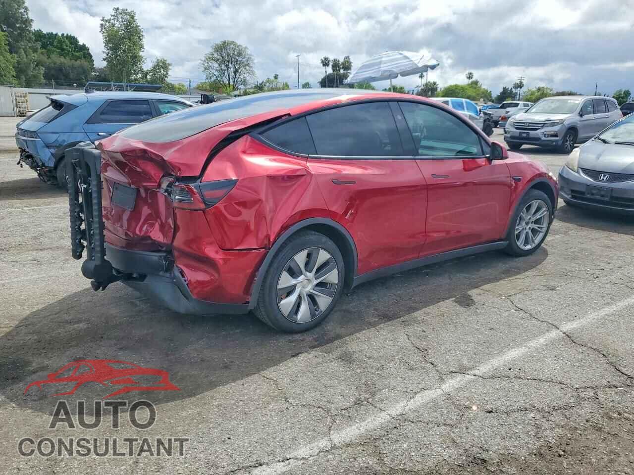 TESLA MODEL Y 2024 - 7SAYGDED3RF006121