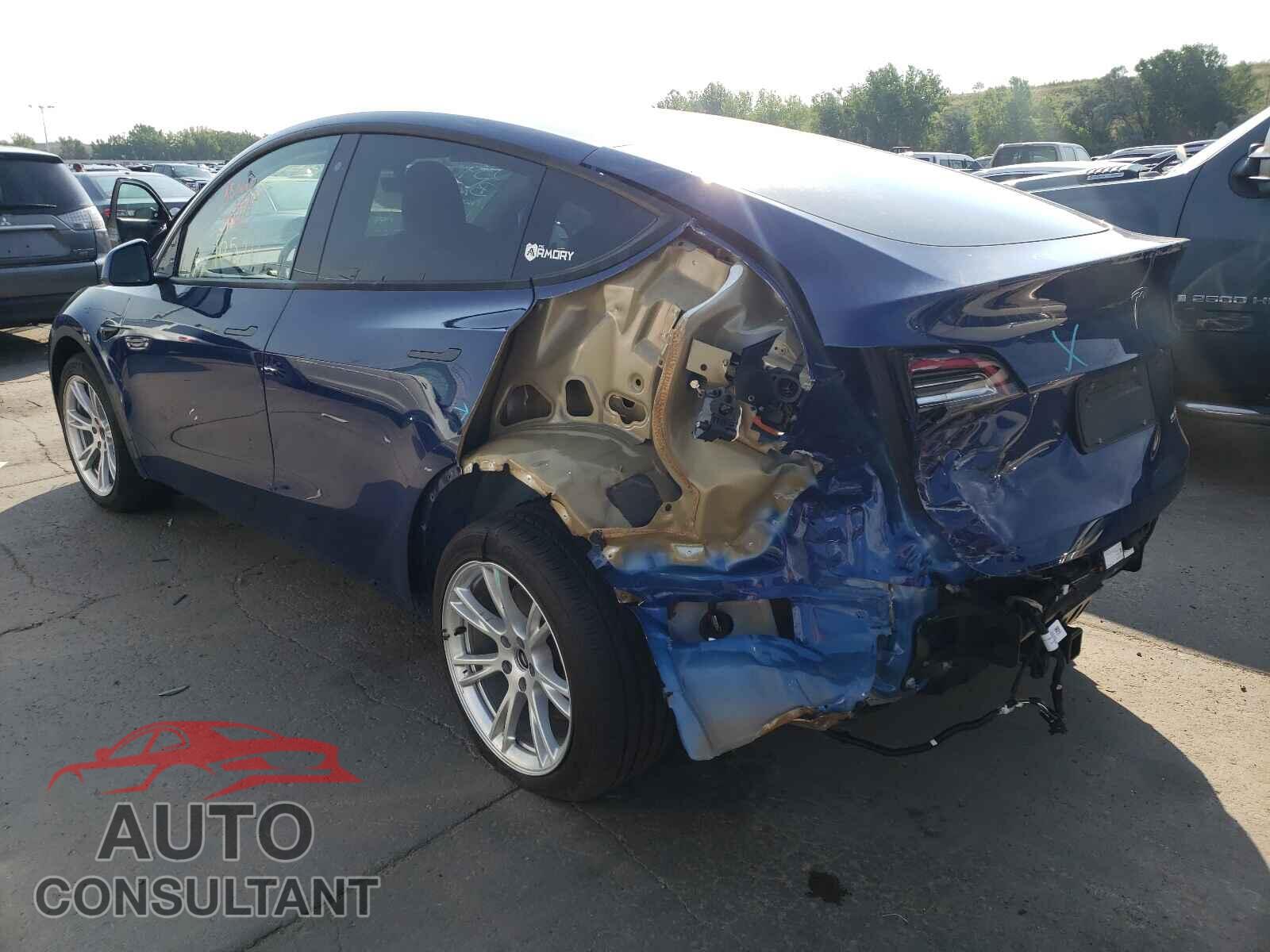 TESLA MODEL Y 2020 - 5YJYGDEF1LF039057
