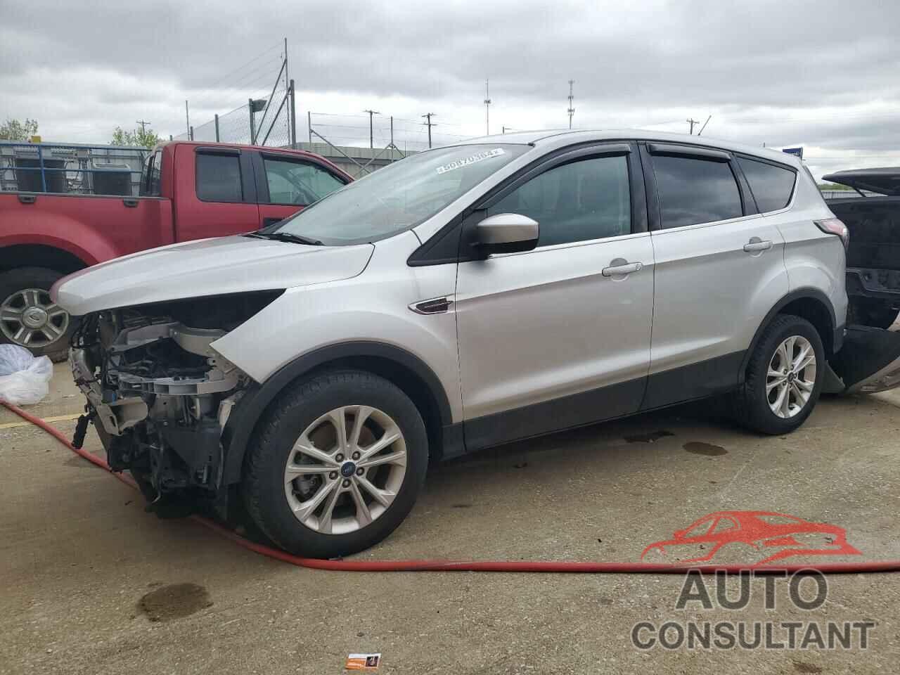 FORD ESCAPE 2017 - 1FMCU9GD8HUB00605