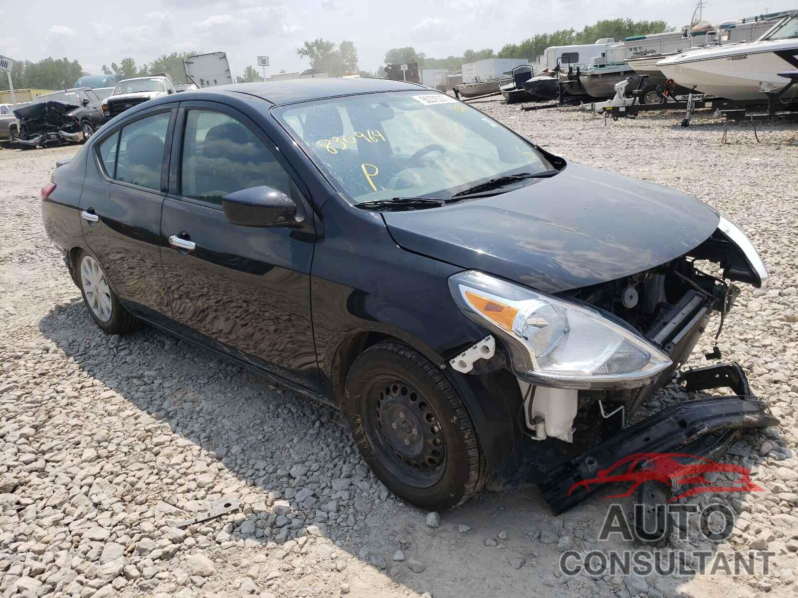 NISSAN VERSA 2018 - 3N1CN7APXJL830964