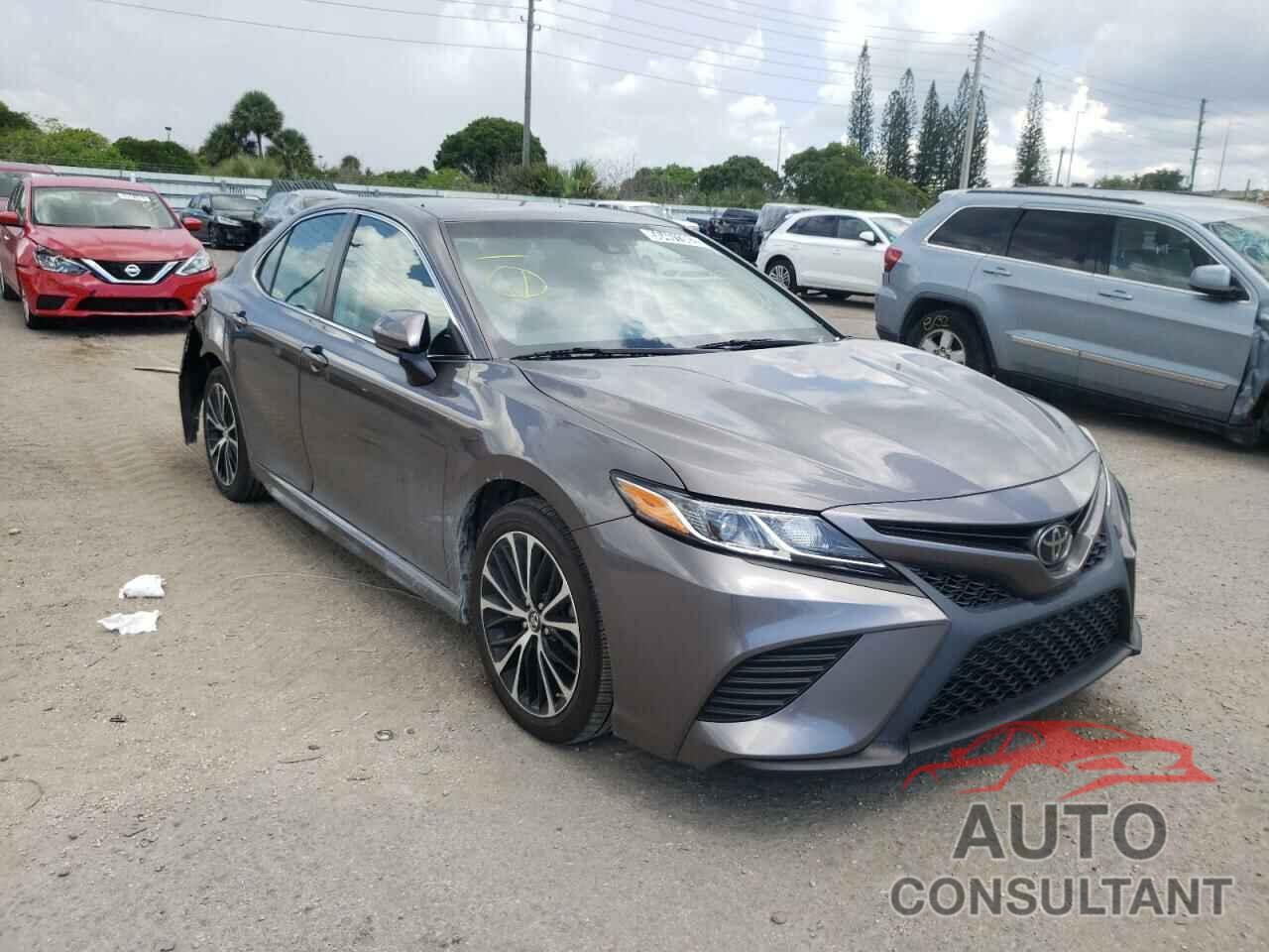 TOYOTA CAMRY 2018 - 4T1B11HK1JU593715