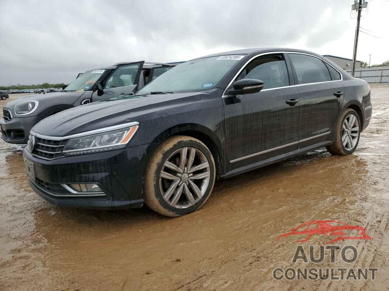 VOLKSWAGEN PASSAT 2017 - 1VWGT7A32HC017803