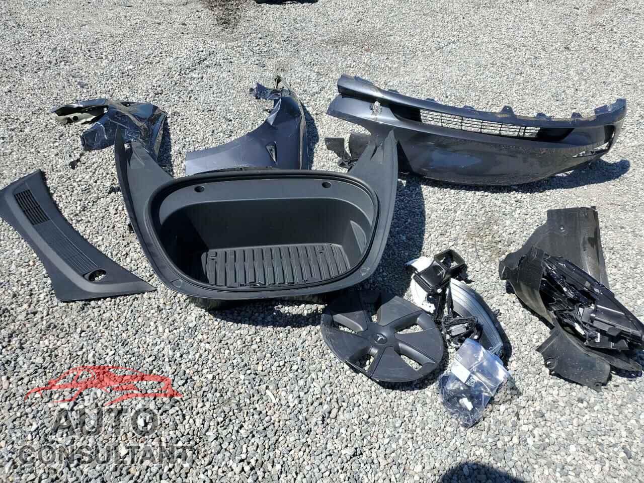 TESLA MODEL 3 2023 - 5YJ3E1EA4PF708012