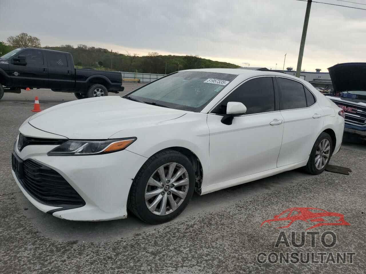 TOYOTA CAMRY 2018 - 4T1B11HK8JU565491