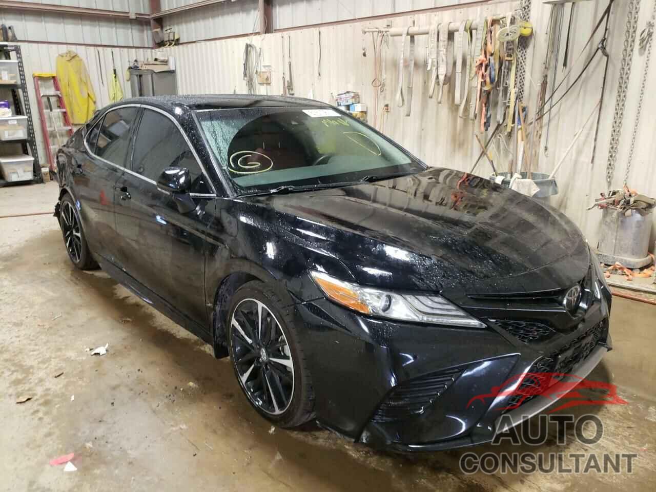 TOYOTA CAMRY 2018 - 4T1B61HKXJU100146