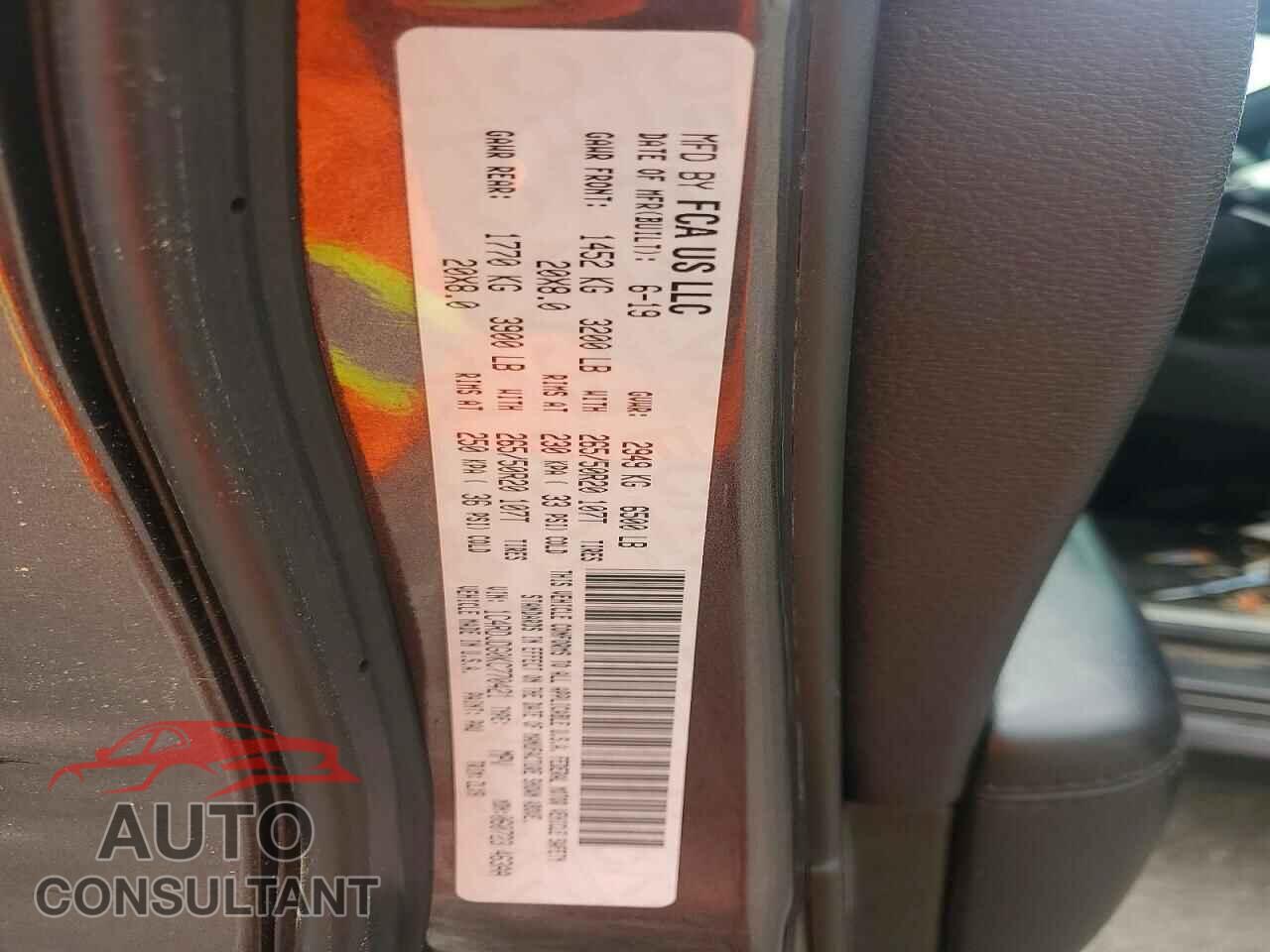 DODGE DURANGO 2019 - 1C4RDJDG0KC770421