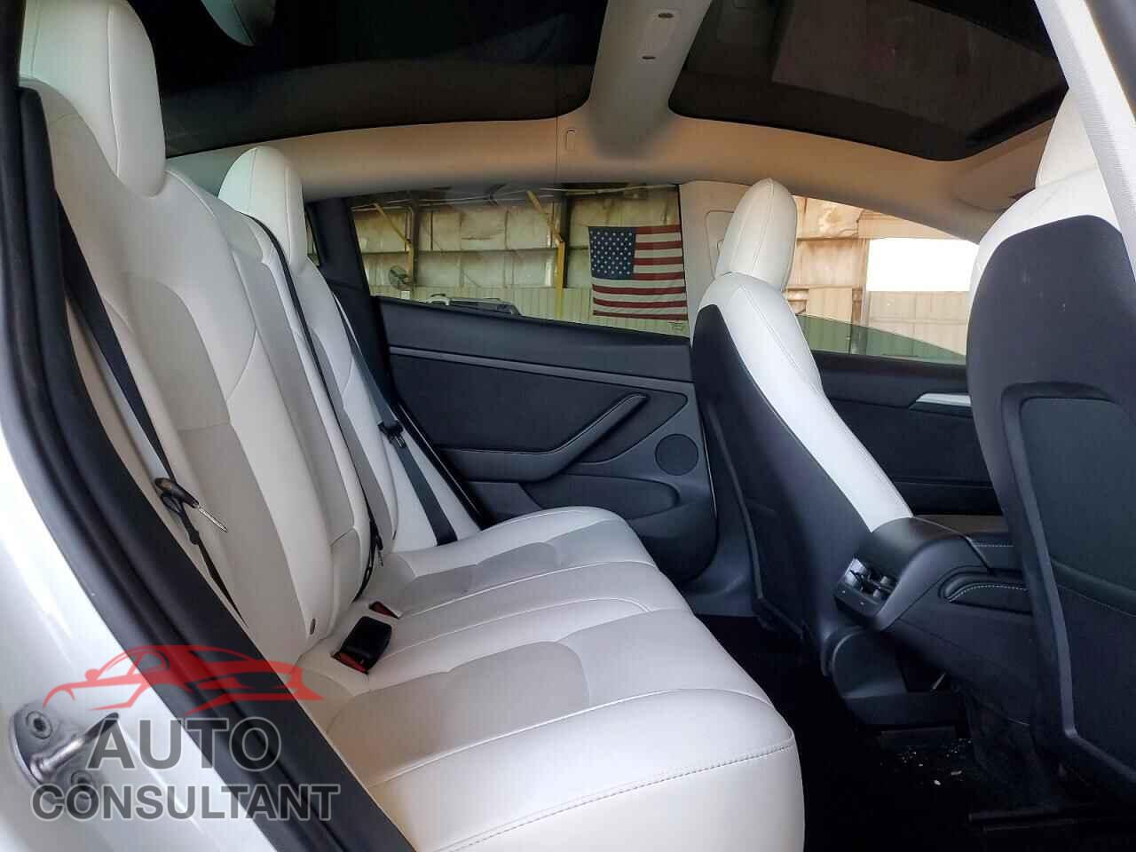 TESLA MODEL 3 2022 - 5YJ3E1EA3NF360555