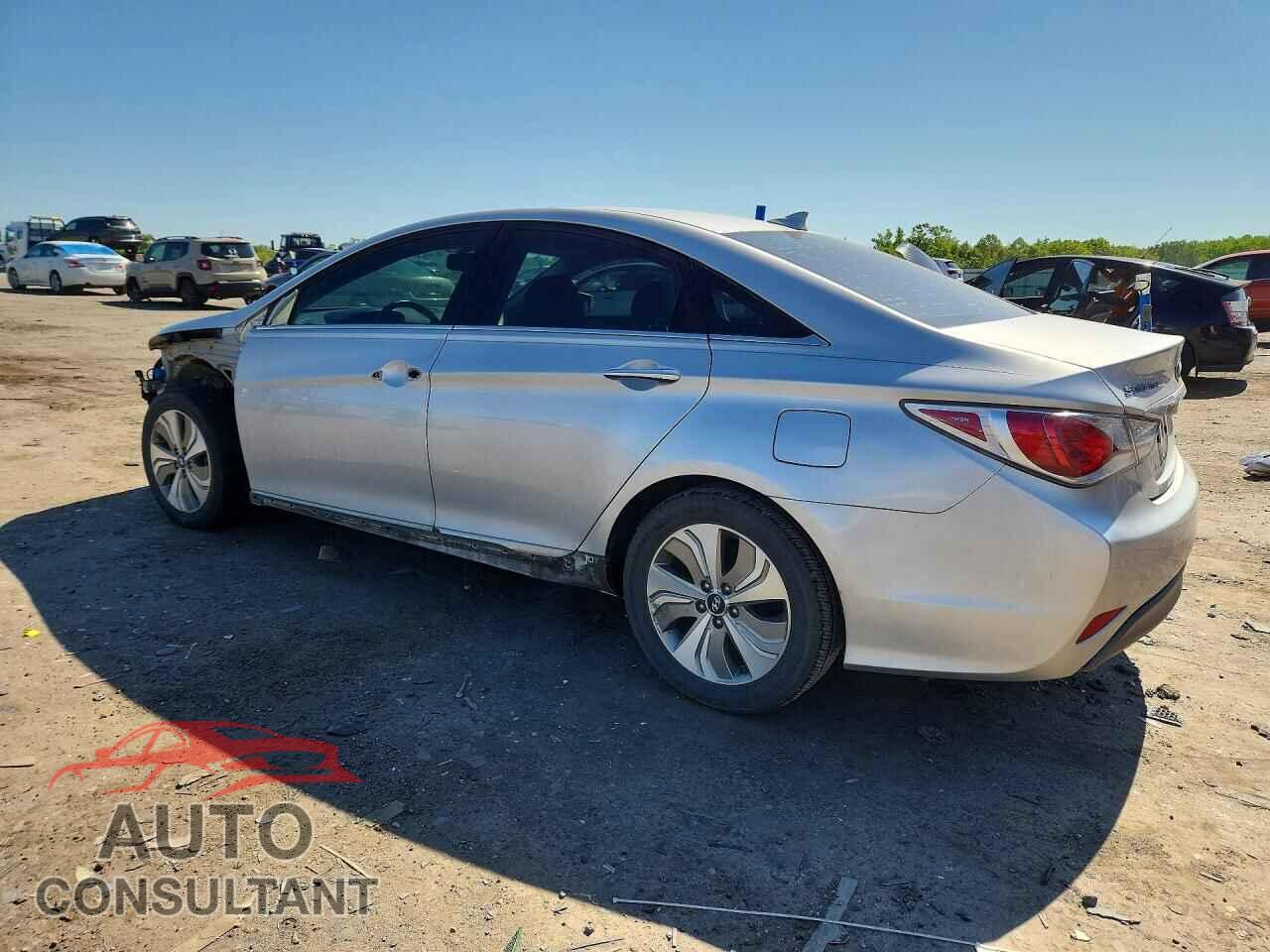 HYUNDAI SONATA 2013 - KMHEC4A47DA098283