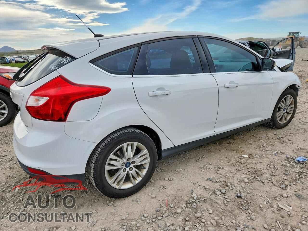 FORD FOCUS 2012 - 1FAHP3M20CL393776