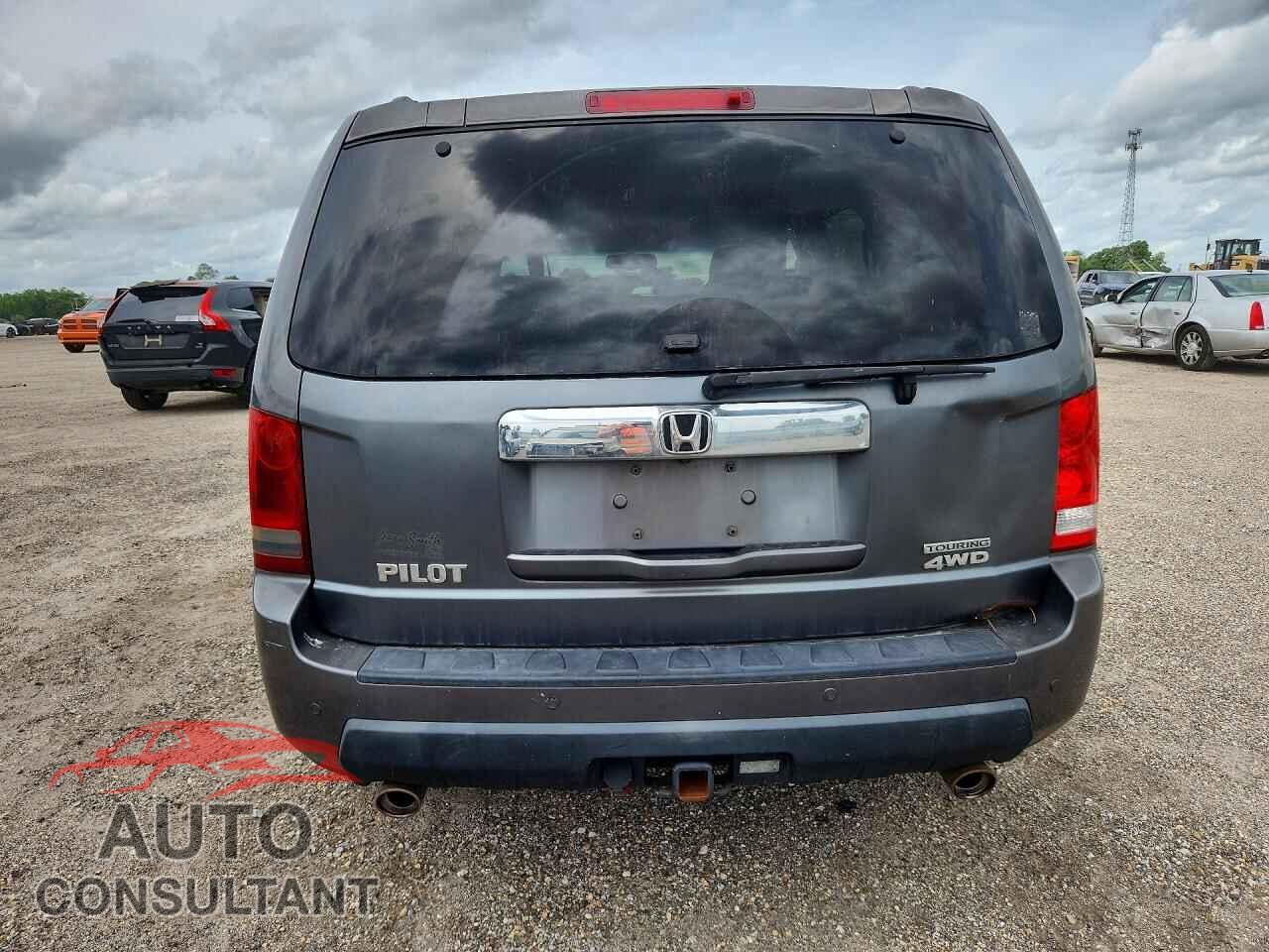 HONDA PILOT 2011 - 5FNYF4H92BB001070