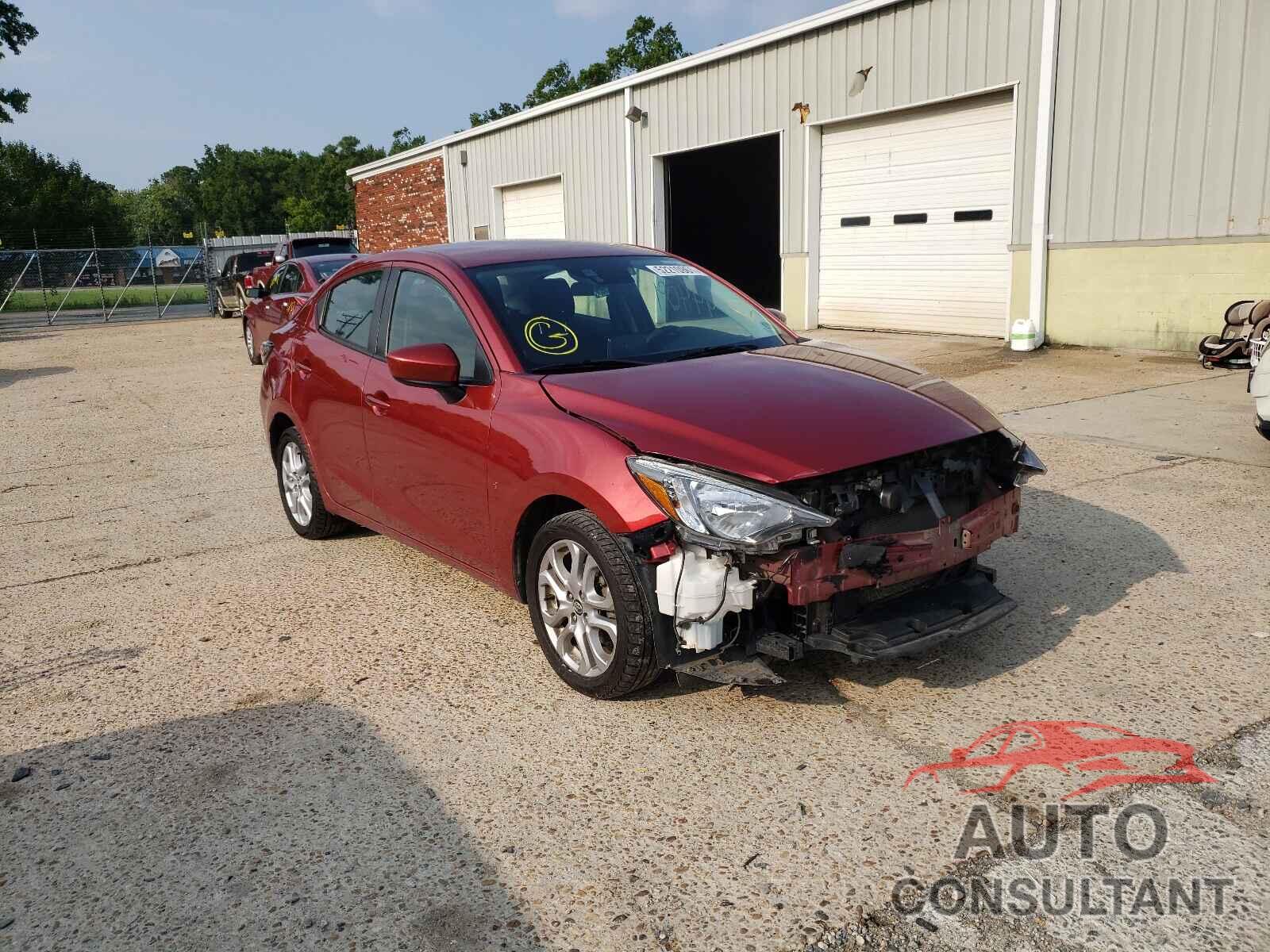 TOYOTA YARIS 2017 - 3MYDLBYV5HY162441
