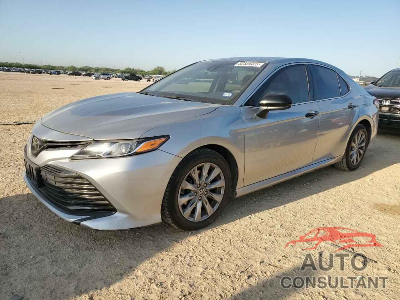 TOYOTA CAMRY 2018 - 4T1B11HK4JU125817