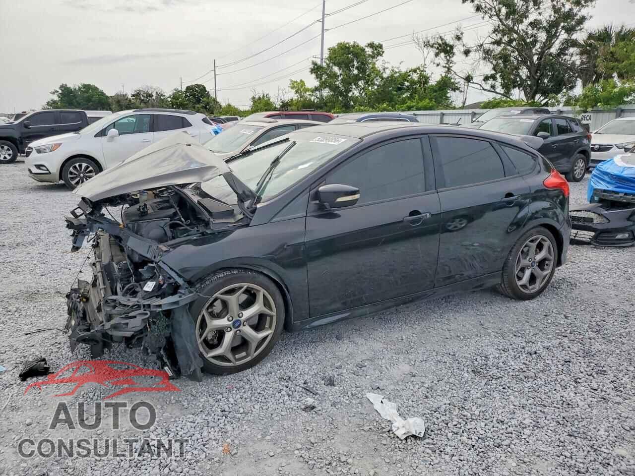FORD FOCUS 2015 - 1FADP3L90FL366269