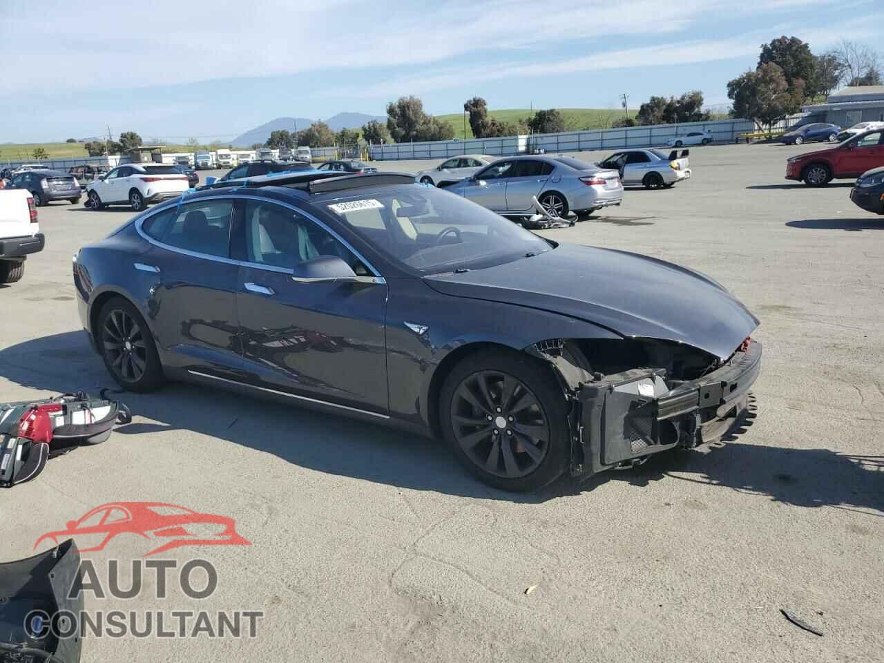 TESLA MODEL S 2015 - 5YJSA1S2XFF092318