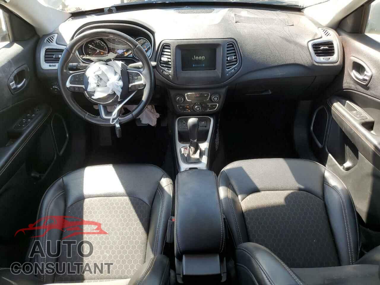 JEEP COMPASS 2019 - 3C4NJCBB1KT855704