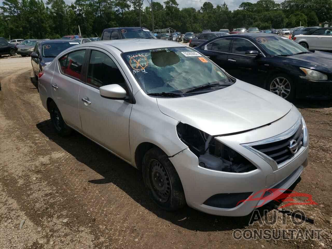 NISSAN VERSA 2019 - 3N1CN7AP3KL840852