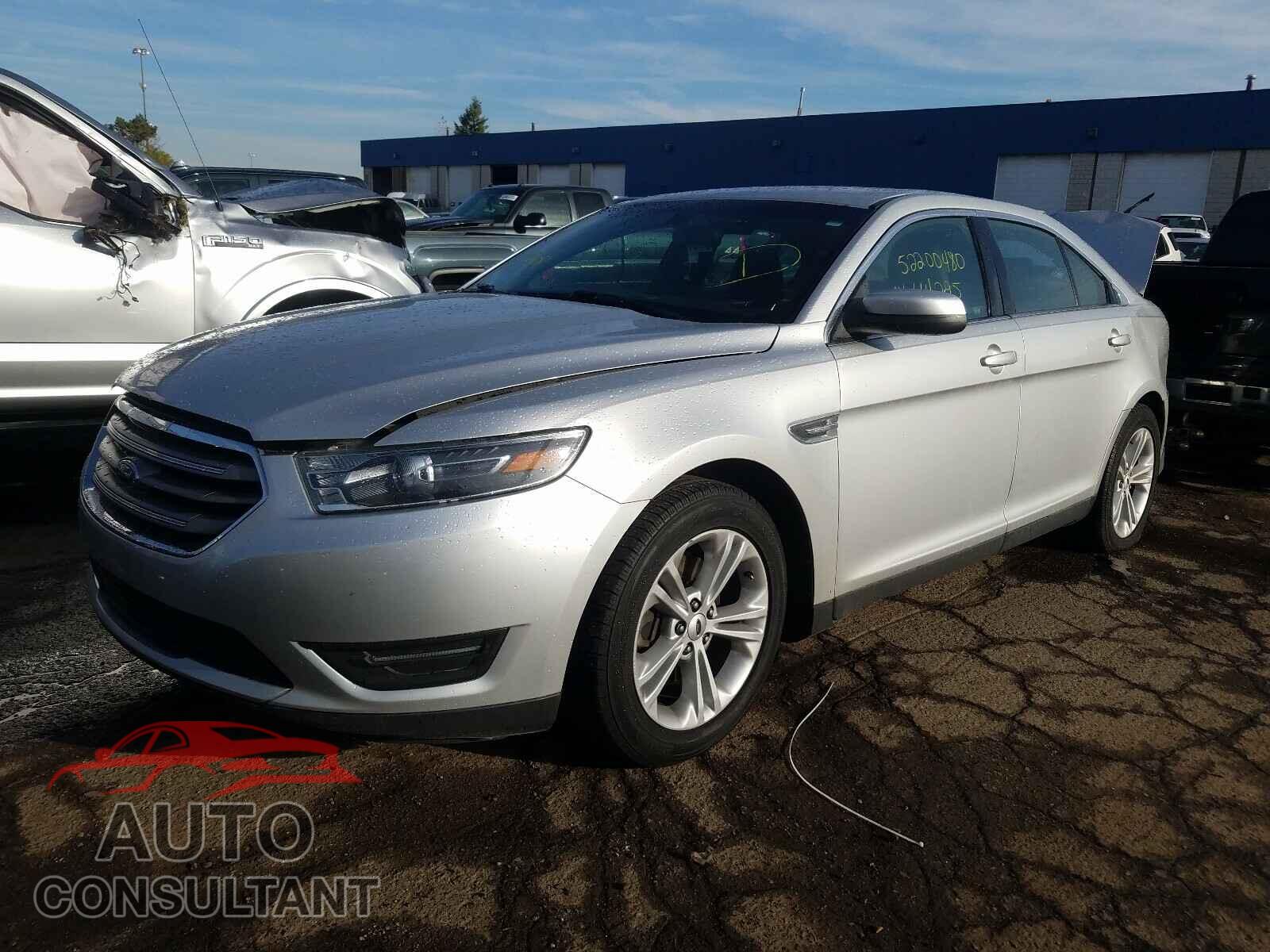 FORD TAURUS 2017 - 1FAHP2E82HG126894