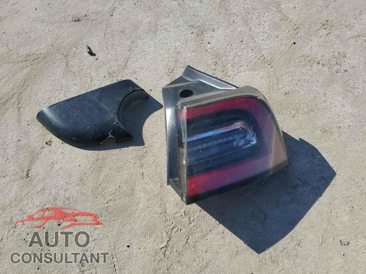 TESLA MODEL 3 2018 - 5YJ3E1EB4JF080582