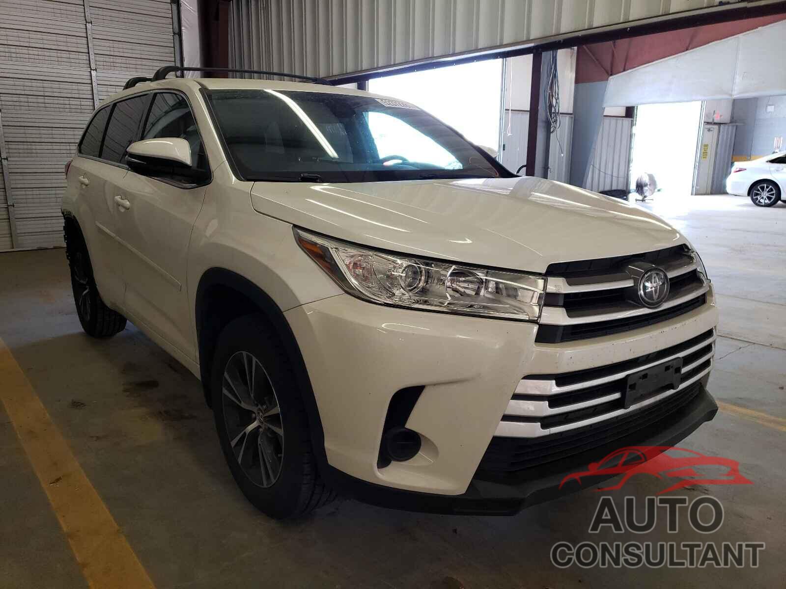TOYOTA HIGHLANDER 2018 - 5TDBZRFH1JS801146