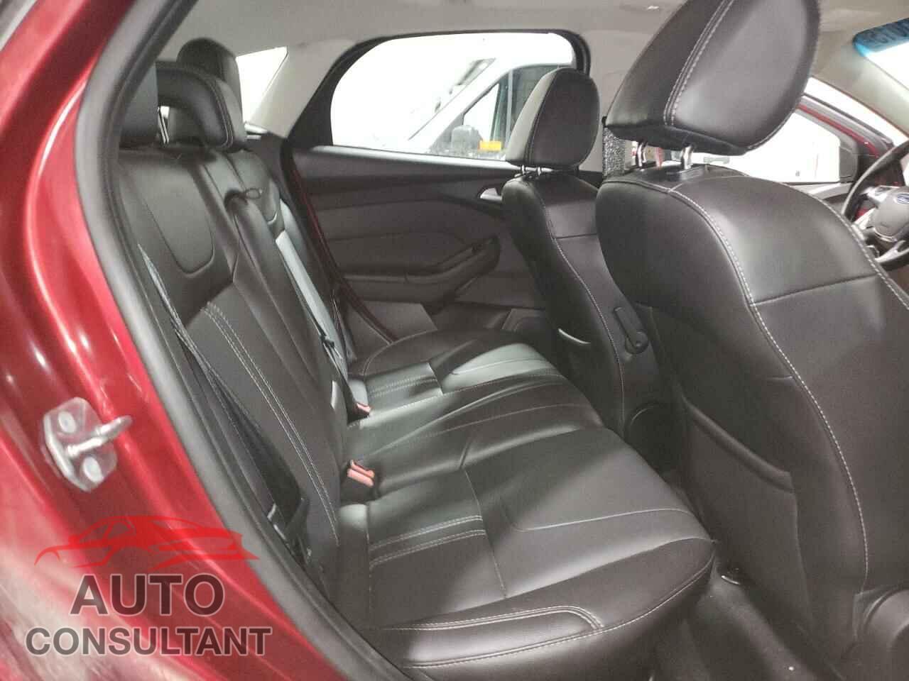 FORD FOCUS 2014 - 1FADP3K28EL433560