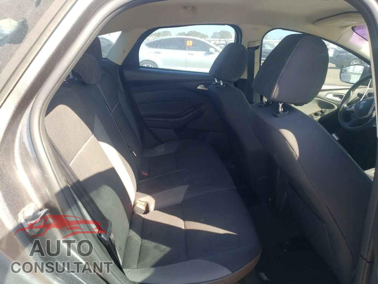 FORD FOCUS 2014 - 1FADP3K21EL285848