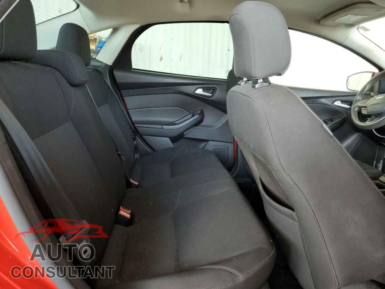 FORD FOCUS 2016 - 1FADP3F24GL276476