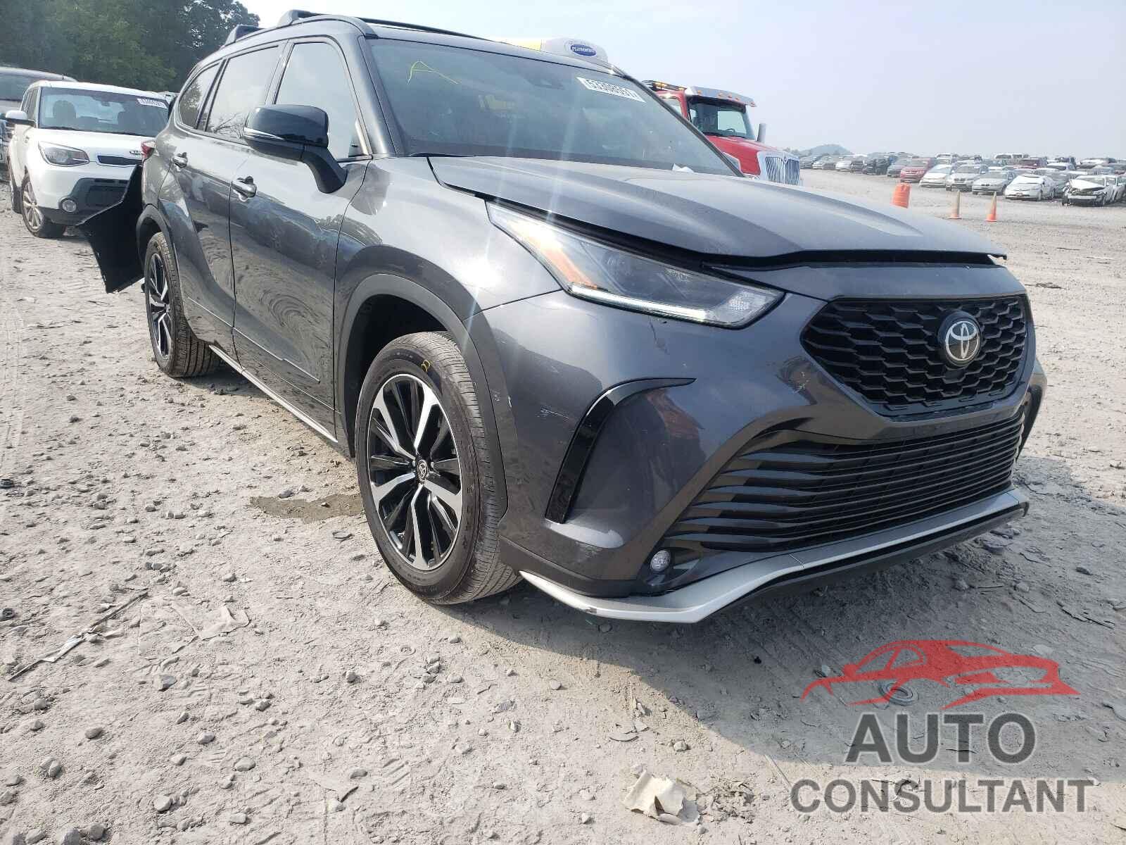 TOYOTA HIGHLANDER 2021 - 5TDJZRBH2MS064741