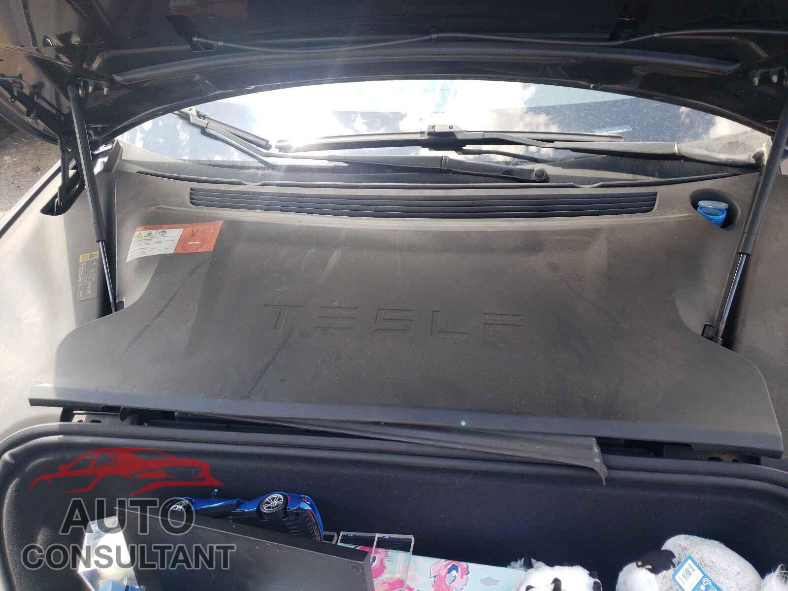 TESLA MODEL S 2017 - 5YJSA1E43HF200777