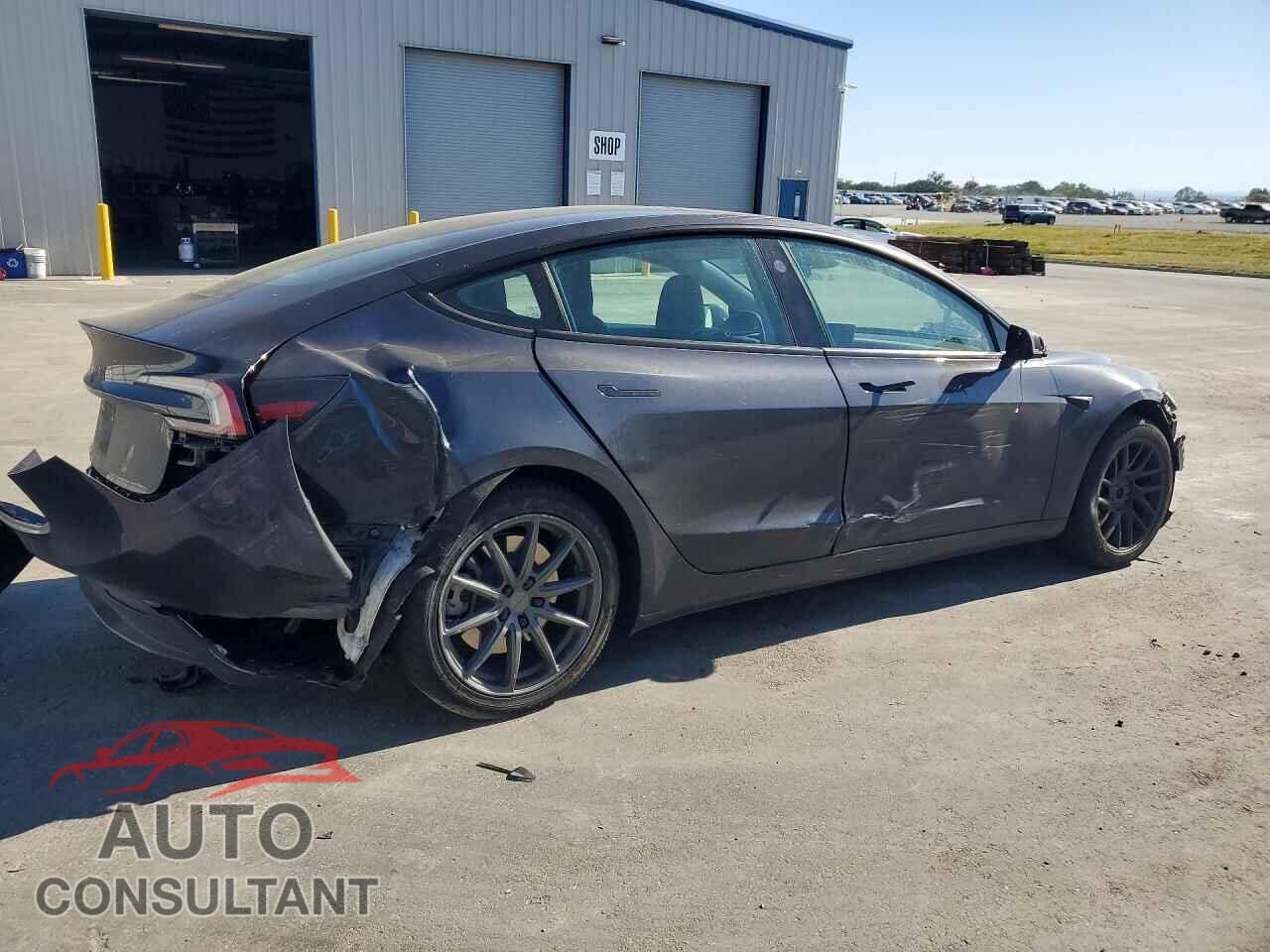 TESLA MODEL 3 2024 - 5YJ3E1EA2RF731095