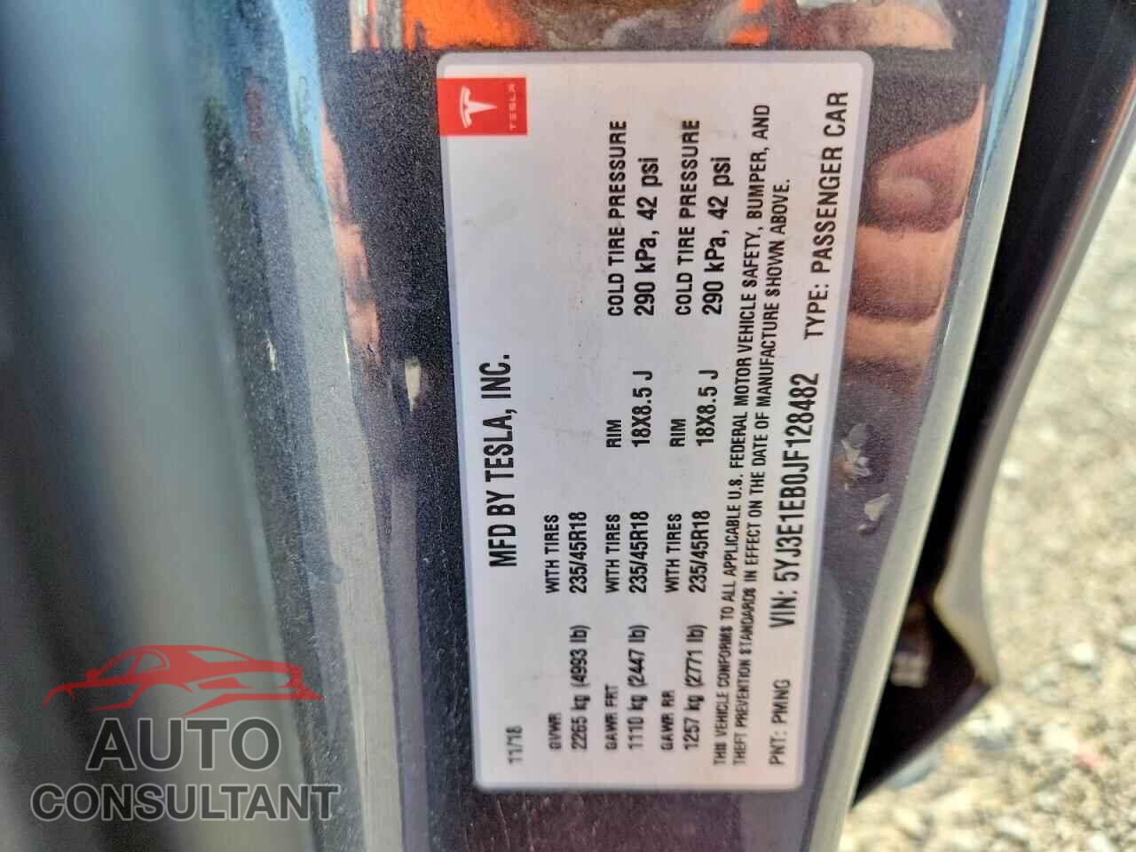 TESLA MODEL 3 2018 - 5YJ3E1EB0JF128482