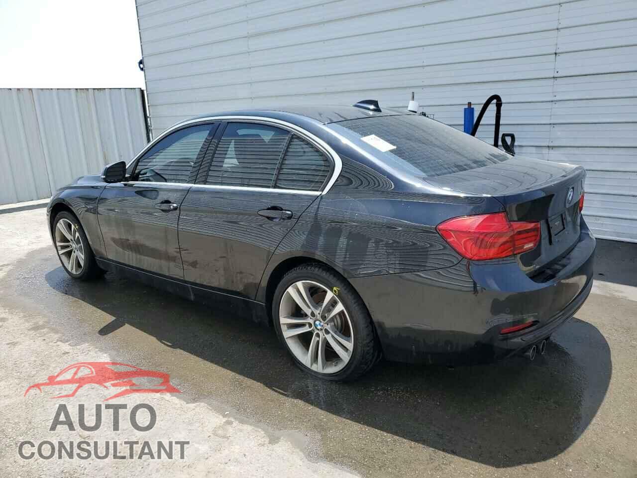 BMW 3 SERIES 2018 - WBA8B9C59JEE82741