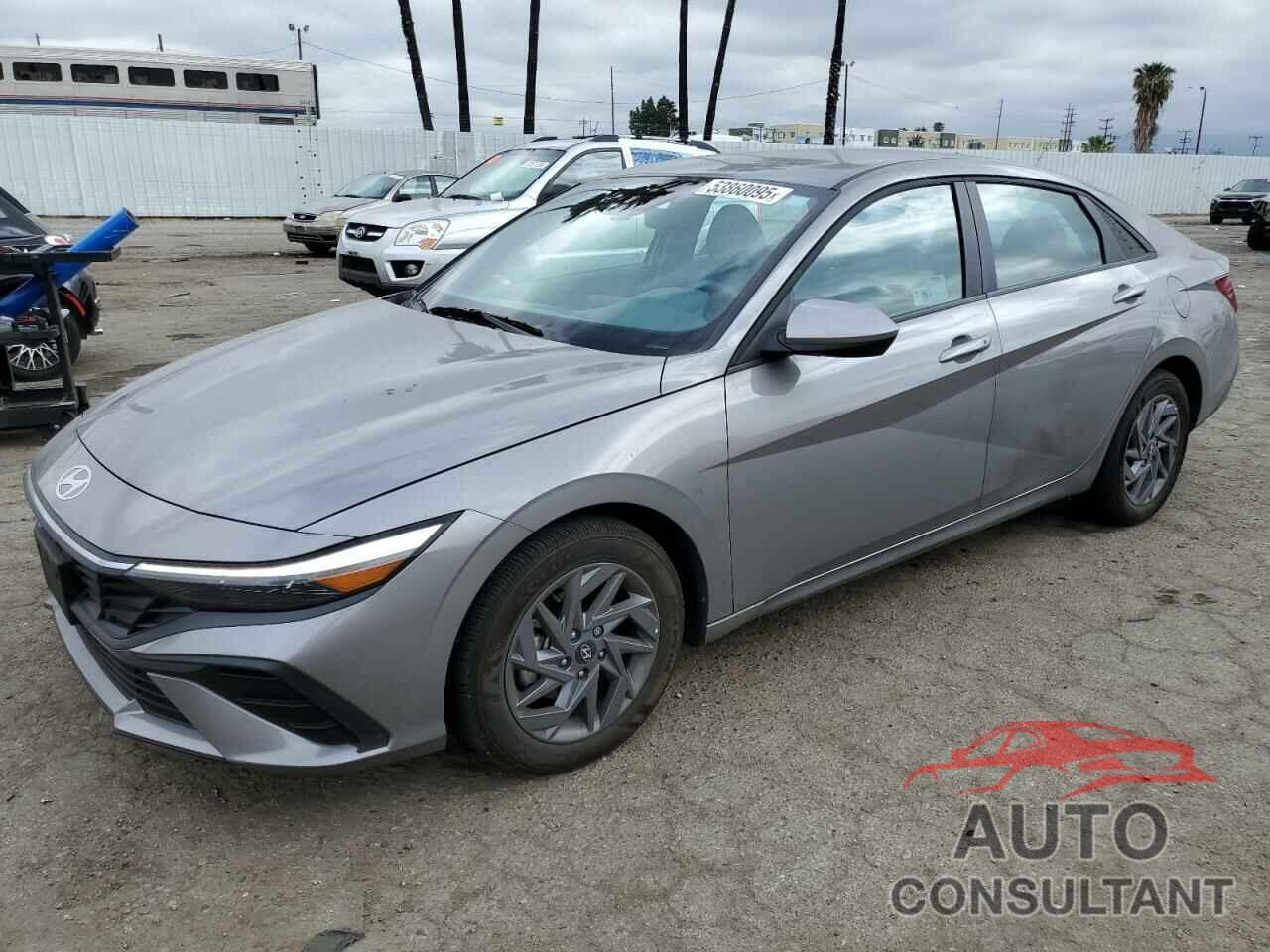 HYUNDAI ELANTRA 2024 - KMHLM4DJ4RU116024