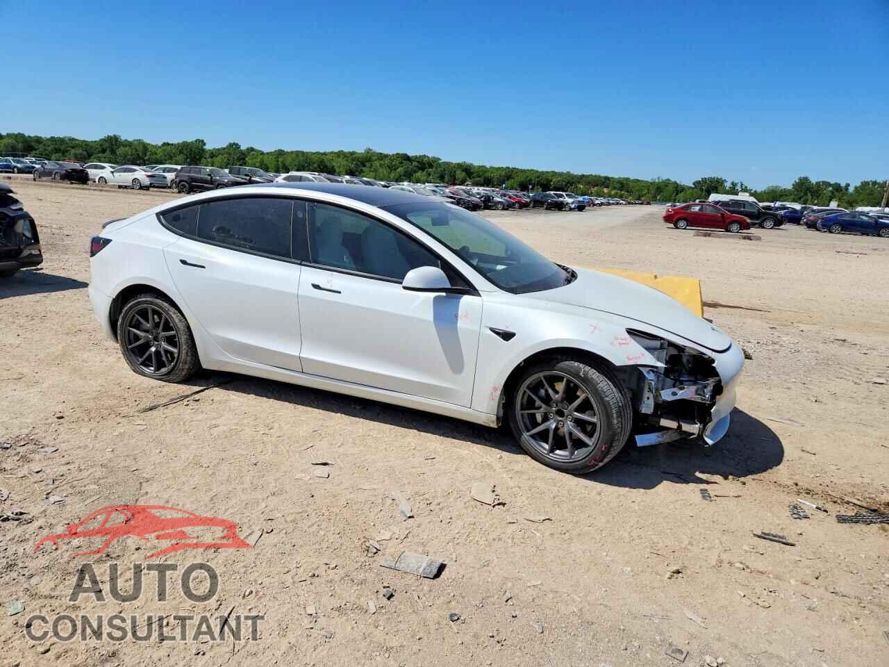 TESLA MODEL 3 2023 - 5YJ3E1EA3PF490077