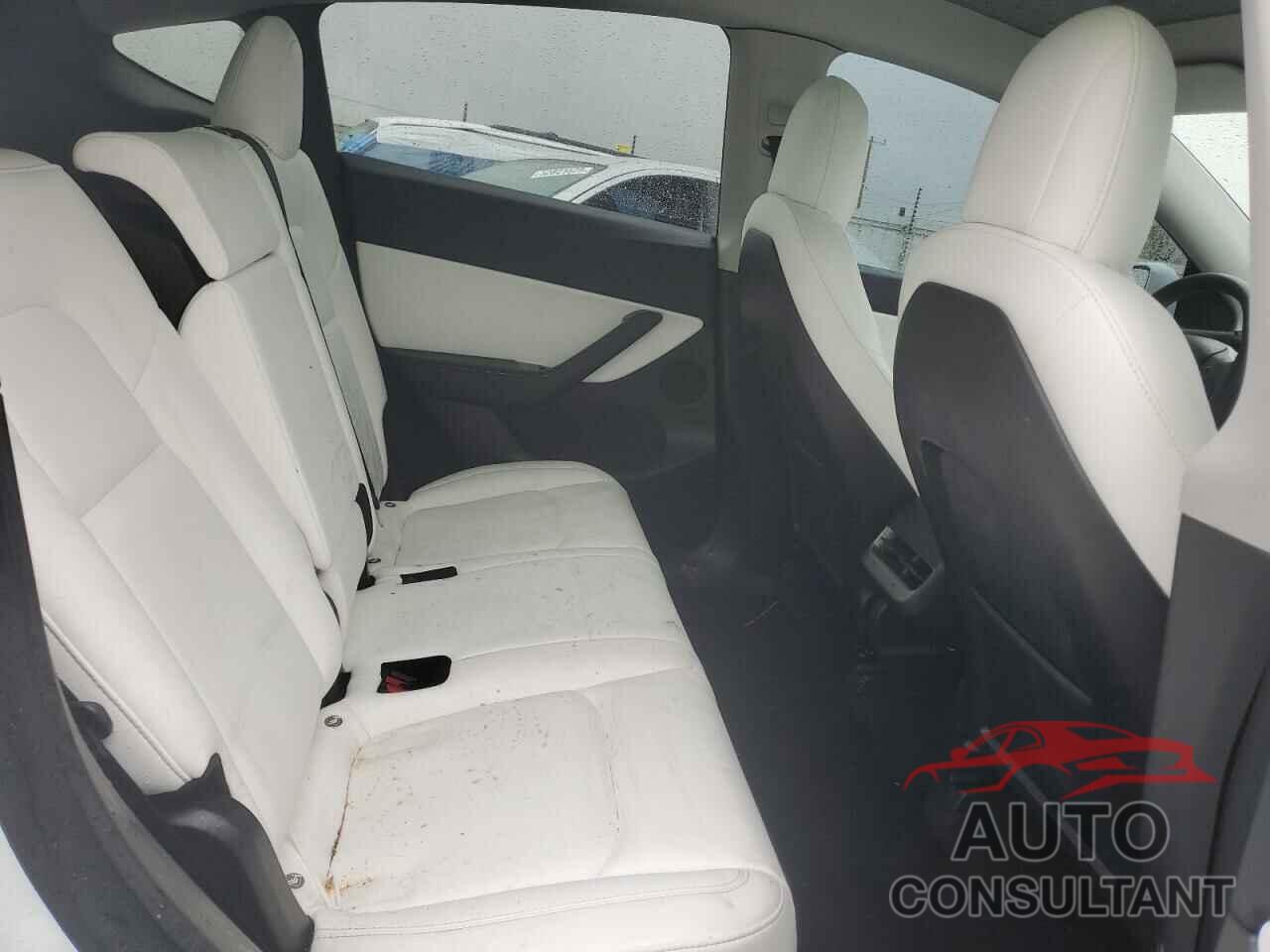 TESLA MODEL Y 2020 - 5YJYGDEE4LF052702