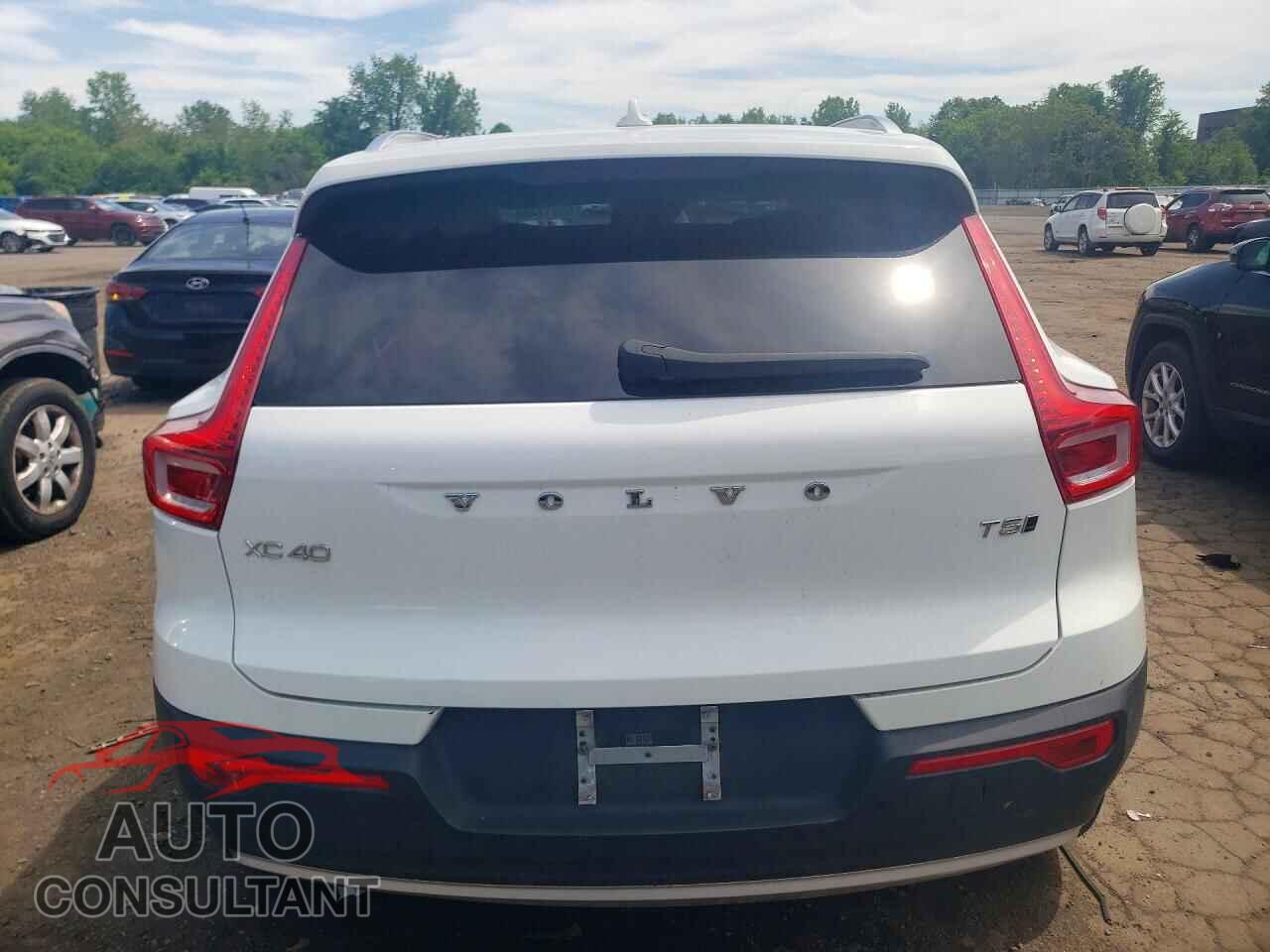 VOLVO XC40 2019 - YV4162UK3K2069926