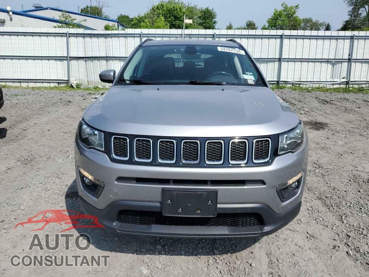 JEEP COMPASS 2018 - 3C4NJDBB2JT153122