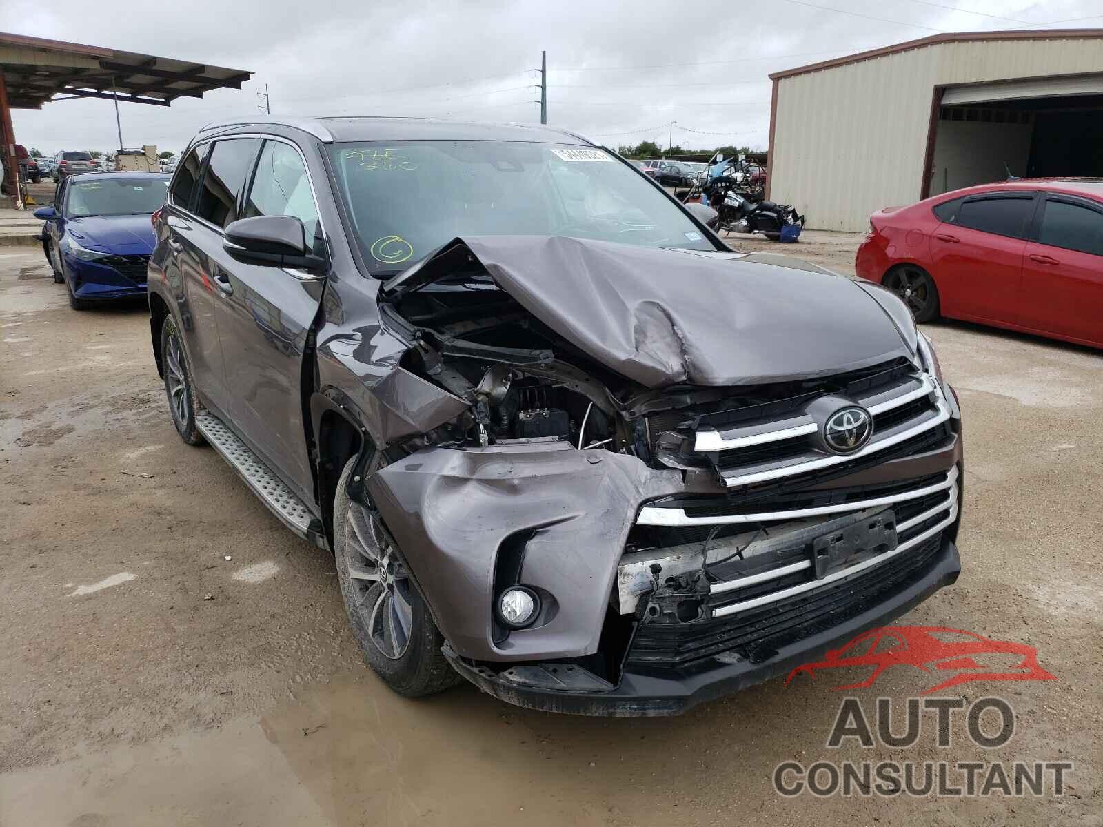 TOYOTA HIGHLANDER 2019 - 5TDKZRFH7KS561019
