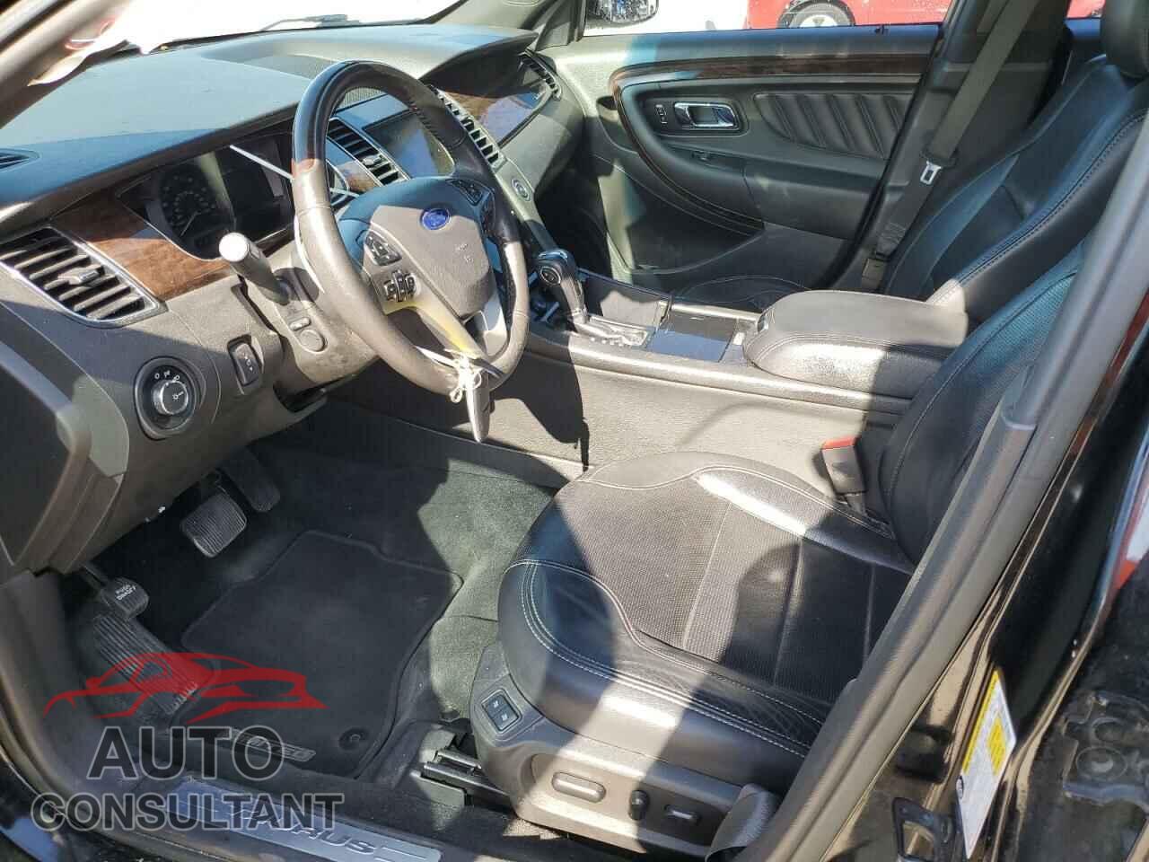 FORD TAURUS 2017 - 1FAHP2F84HG111702
