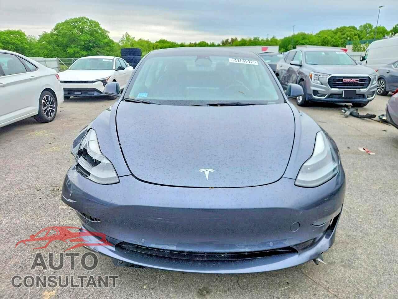 TESLA MODEL 3 2022 - 5YJ3E1EA5NF370035