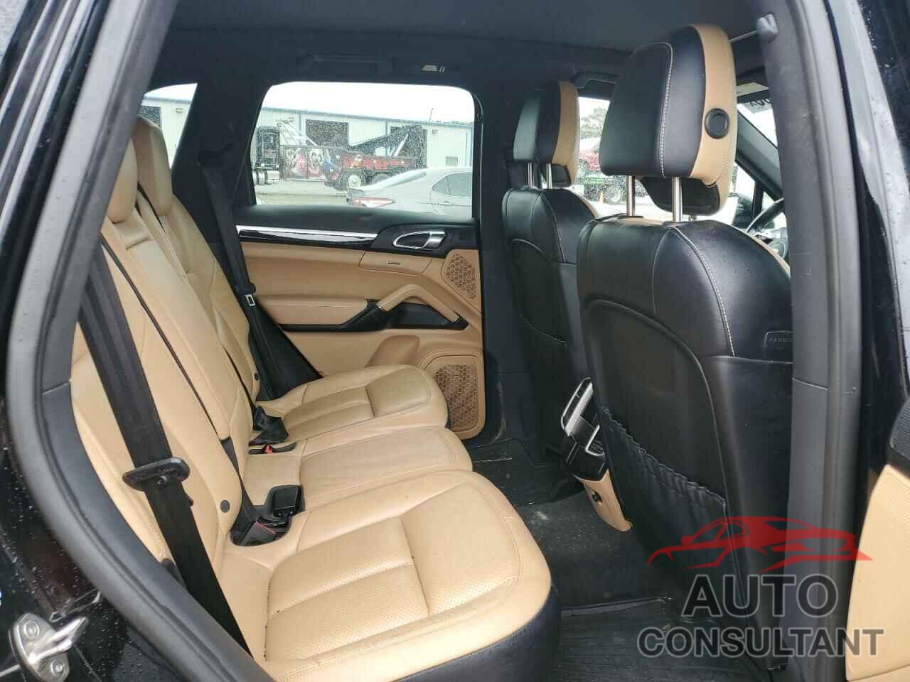 PORSCHE CAYENNE 2016 - WP1AA2A28GKA13122